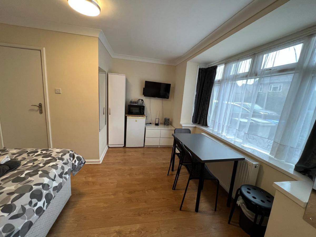 Kensal Lodge 2 Guest House Londra Esterno foto