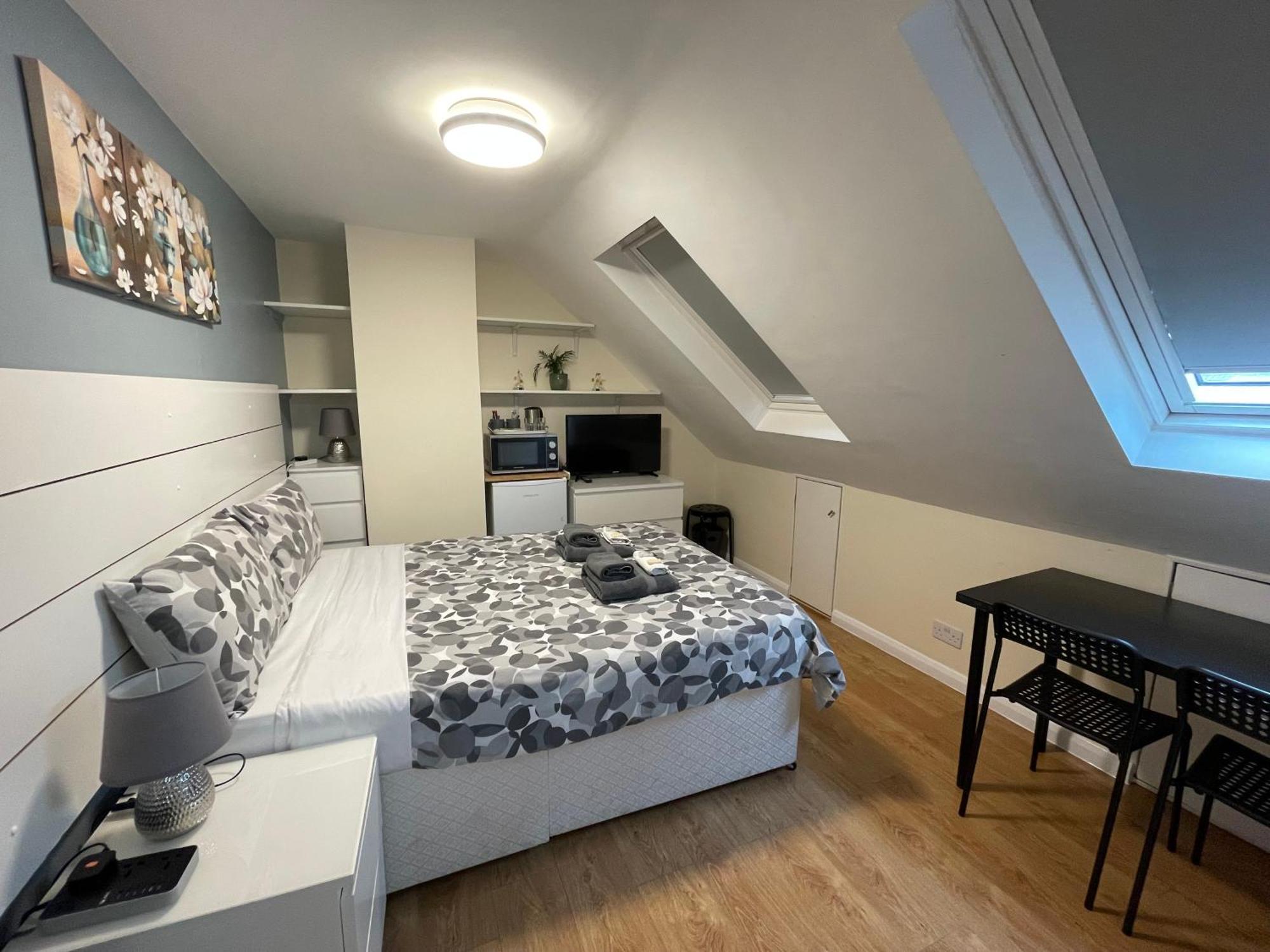Kensal Lodge 2 Guest House Londra Esterno foto