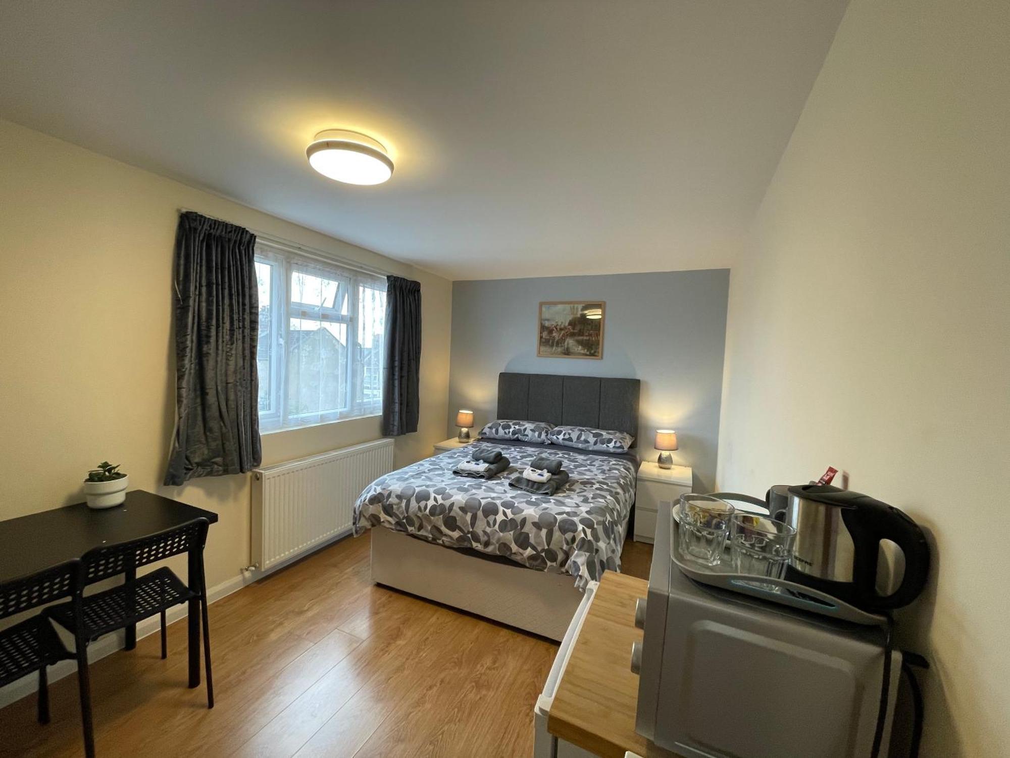 Kensal Lodge 2 Guest House Londra Esterno foto