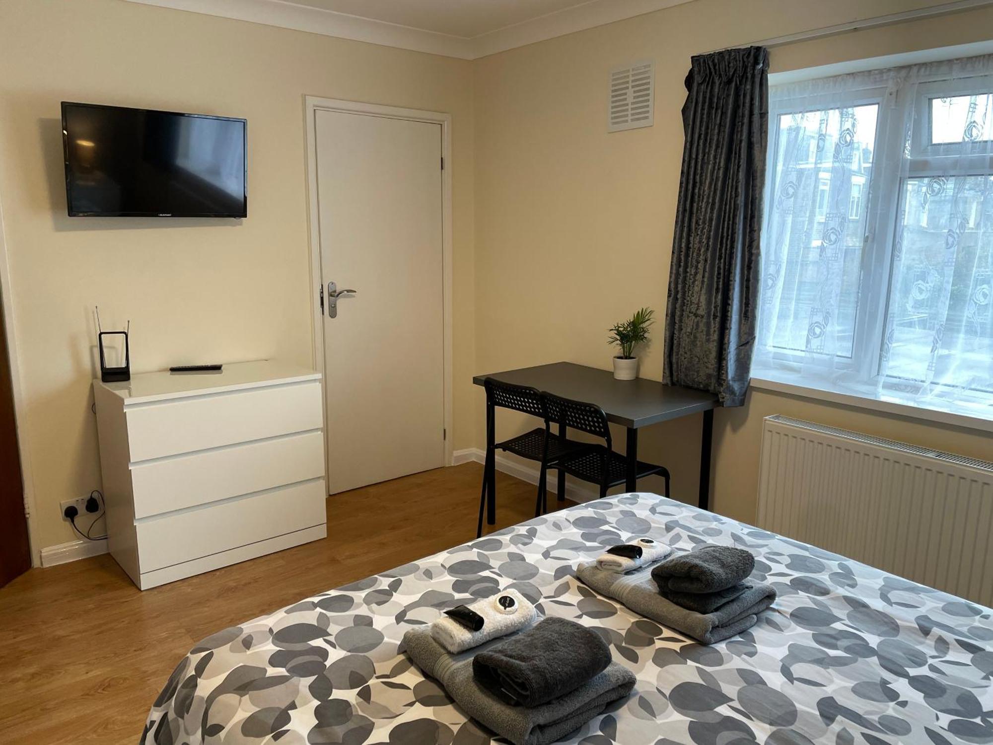 Kensal Lodge 2 Guest House Londra Esterno foto