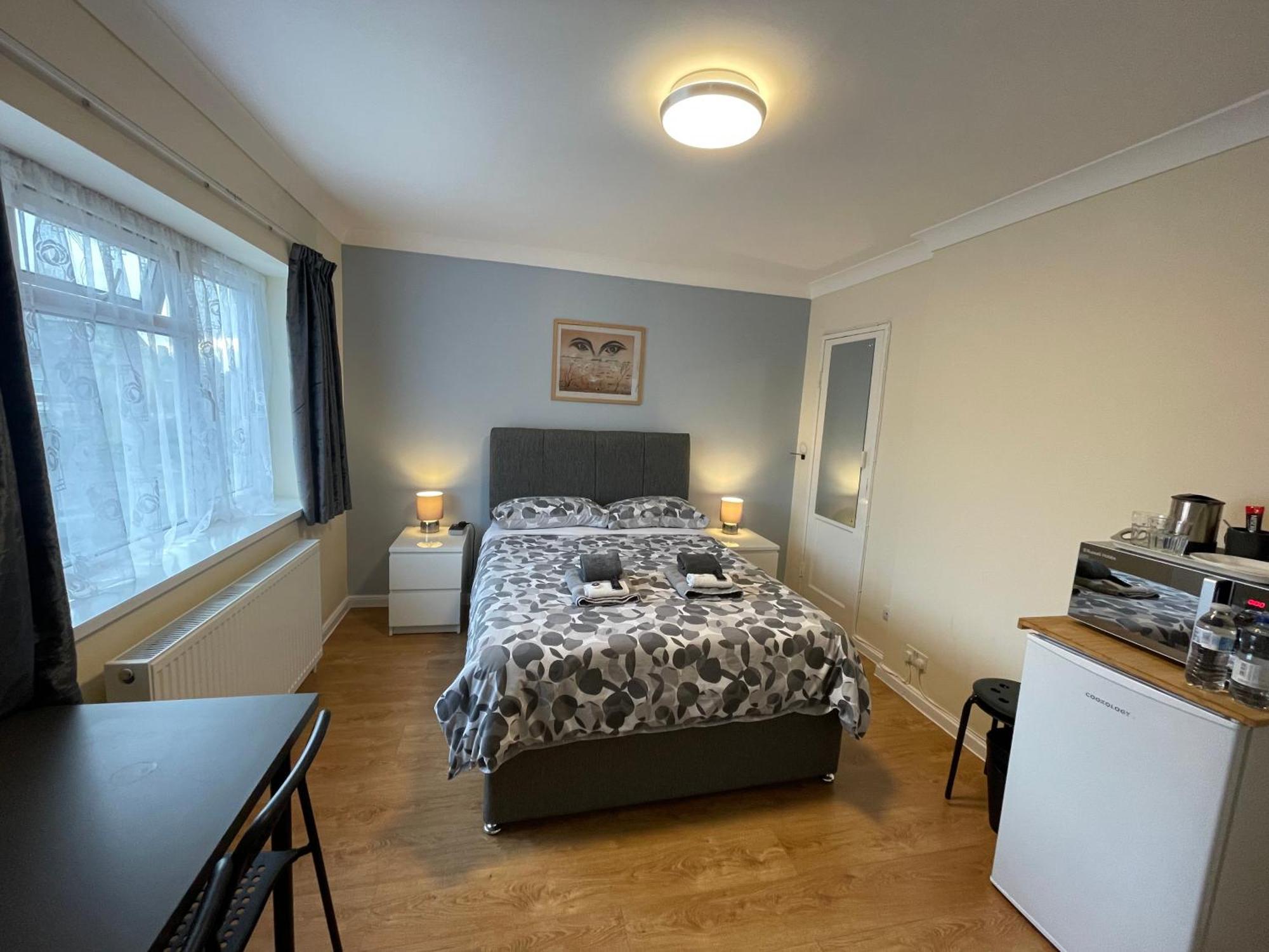 Kensal Lodge 2 Guest House Londra Esterno foto