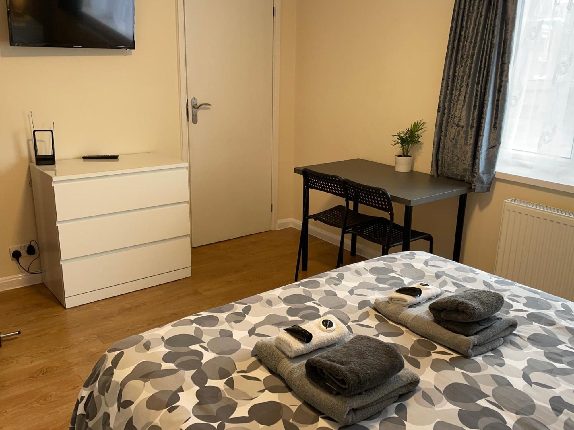 Kensal Lodge 2 Guest House Londra Esterno foto